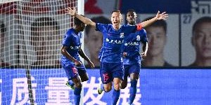 kaiyun-吴曦：我在队内和于汉超交流较多 儿子喜欢奥特曼&amp;amp;暂无喜欢的球员