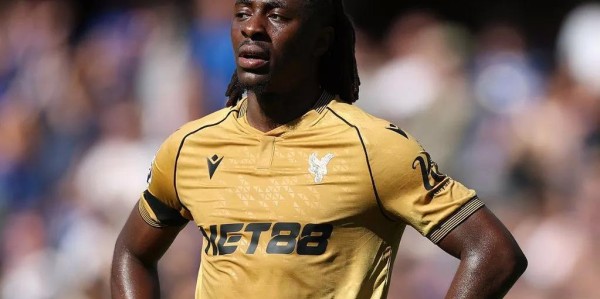 镜报主编：水晶宫想周末再放埃泽去热刺，利物浦签格伊陷入僵局