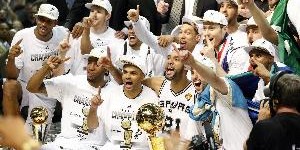 开云入口-历史仅有帕克和莱昂纳德对所有现役球队保持生涯50%+交手胜率