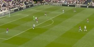 英超新规首次触发！伯恩利门将持球超过8秒，送给热刺角球